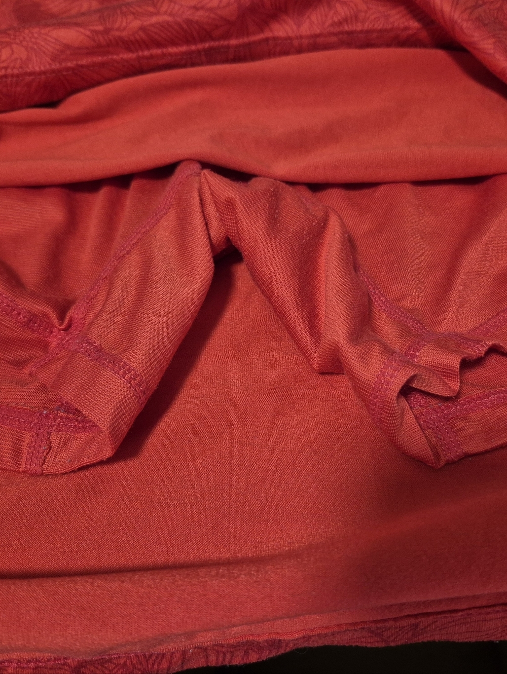 Red Women's Skort - Sleek Everyday Style - Picture 4 of 9